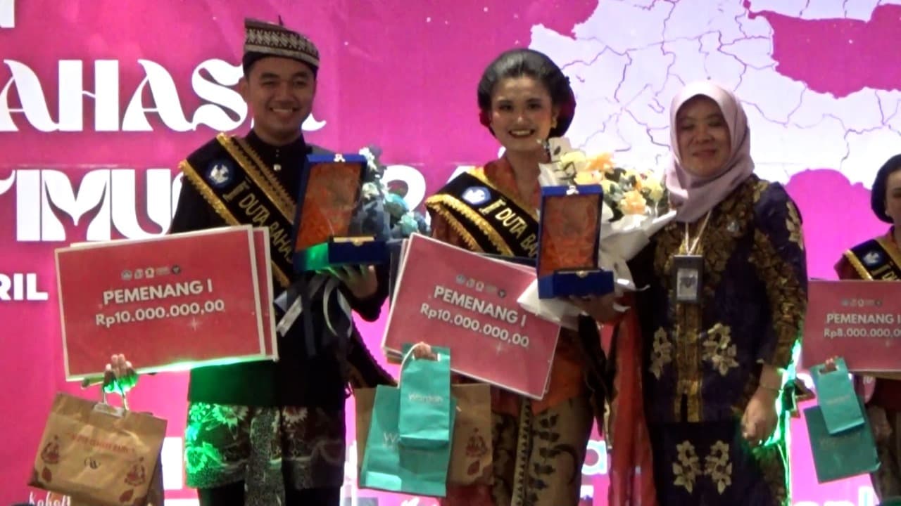 Mahasiswa UINSA dan Universitas Brawijaya Malang menjadi Duta Bahasa Jawa Timur 2024