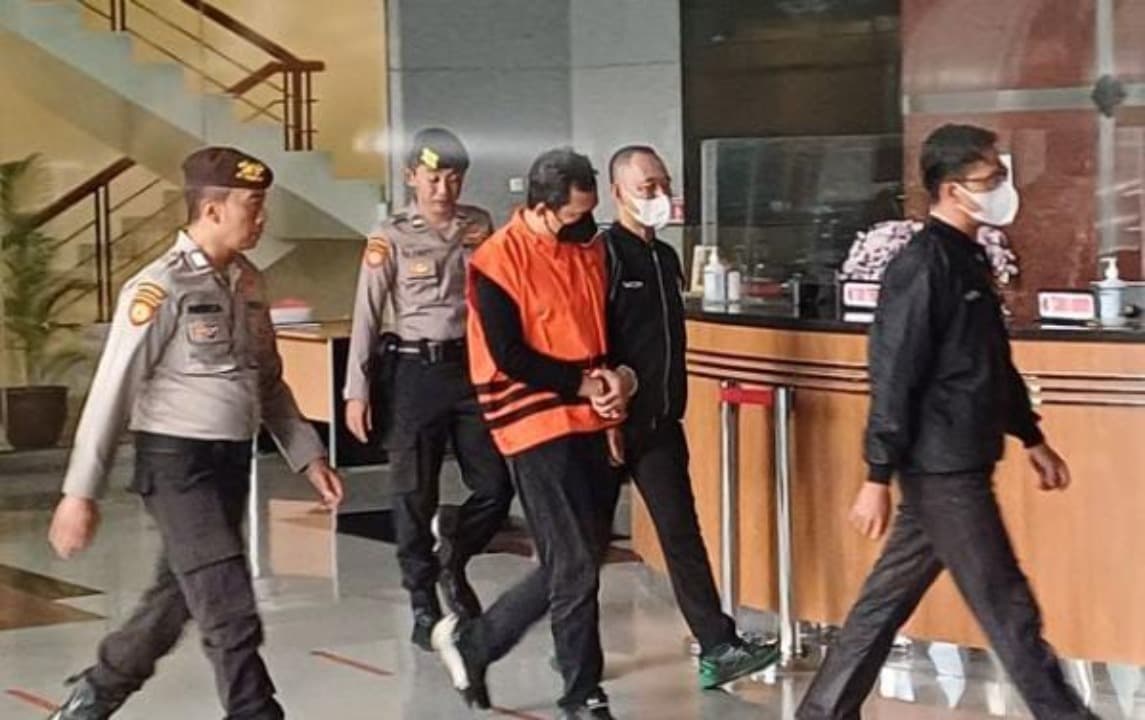 Usai Diperiksa 6 Jam, Bupati Sidoarjo Gus Muhdlor Ditahan KPK