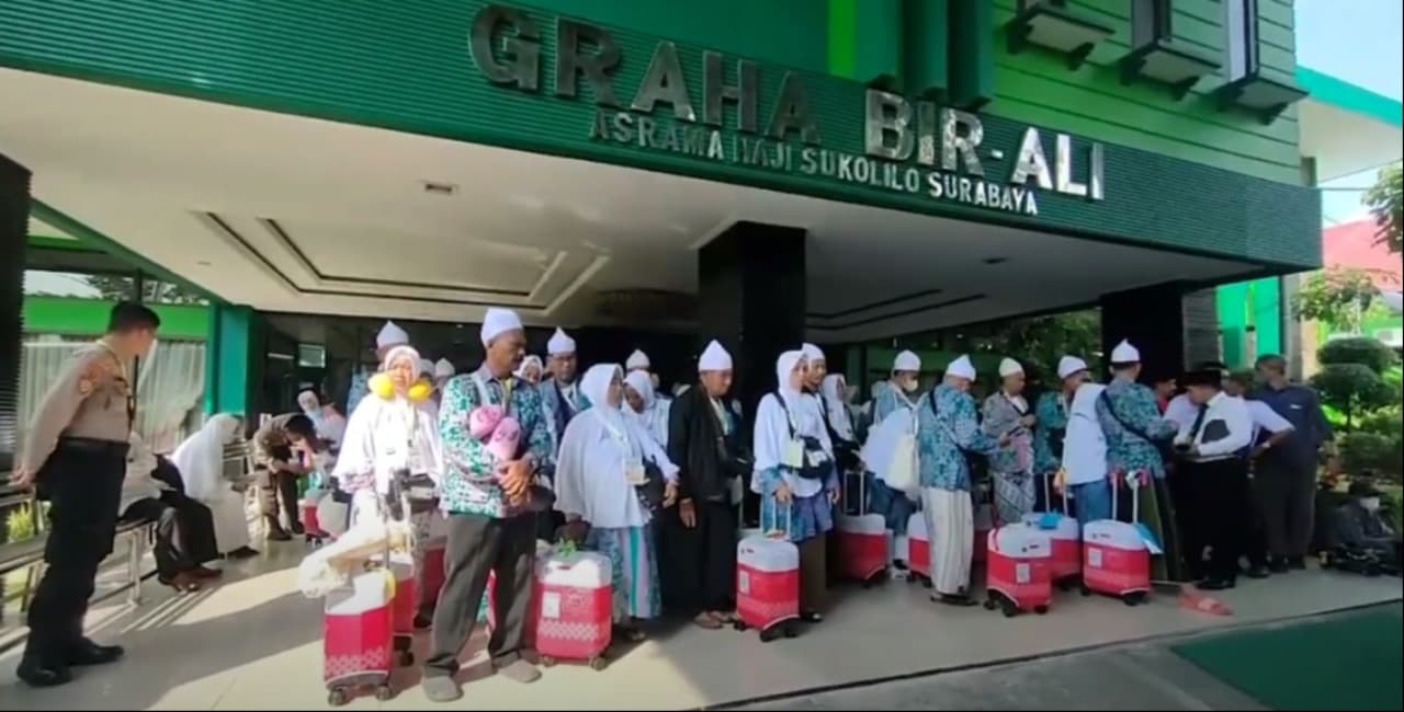 90 Calon Jamaah Haji Asal Jatim Gagal Berangkat ke Tanah Suci