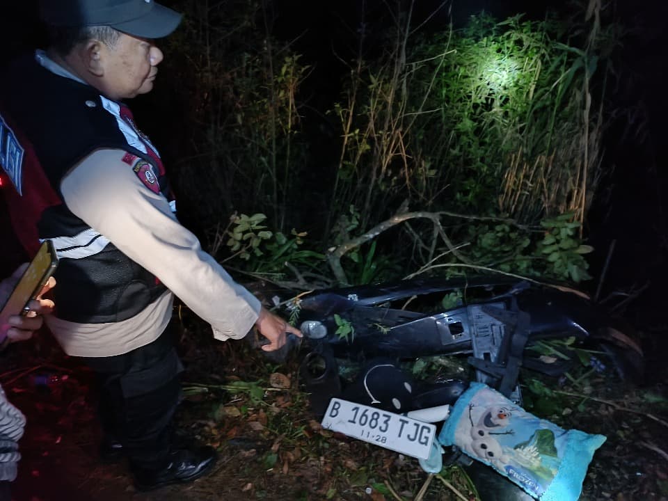 Mobil Masuk Jurang Tewaskan 4 Orang, Diduga Akibat Rem Blong