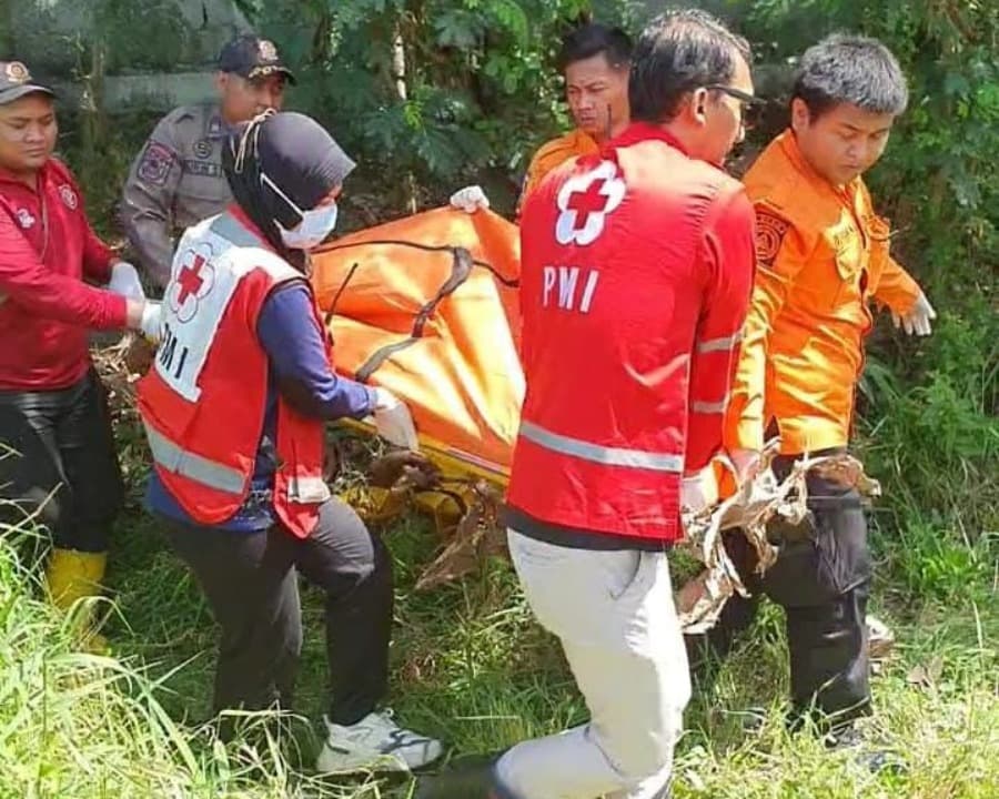 Pria Tanpa Identitas Gantung Diri di Lahan Kosong Tambak Wedi