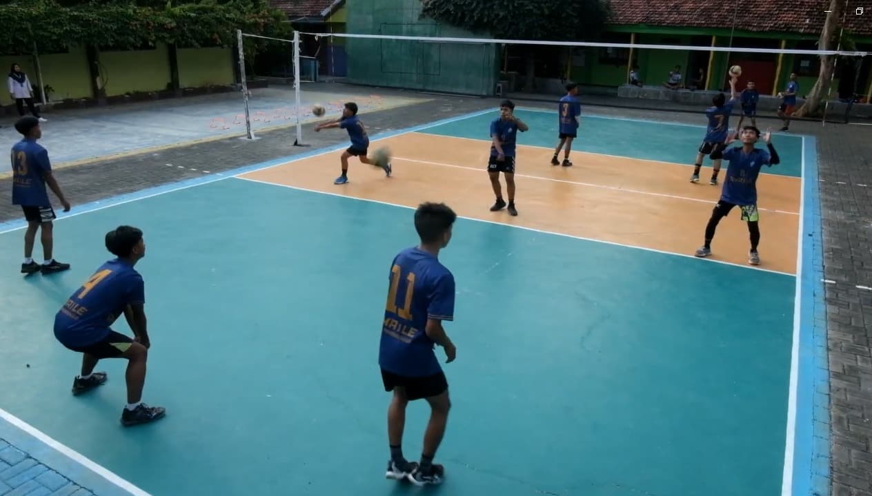 Jelang Voliga, SMAN 1 Leces Genjot Latihan