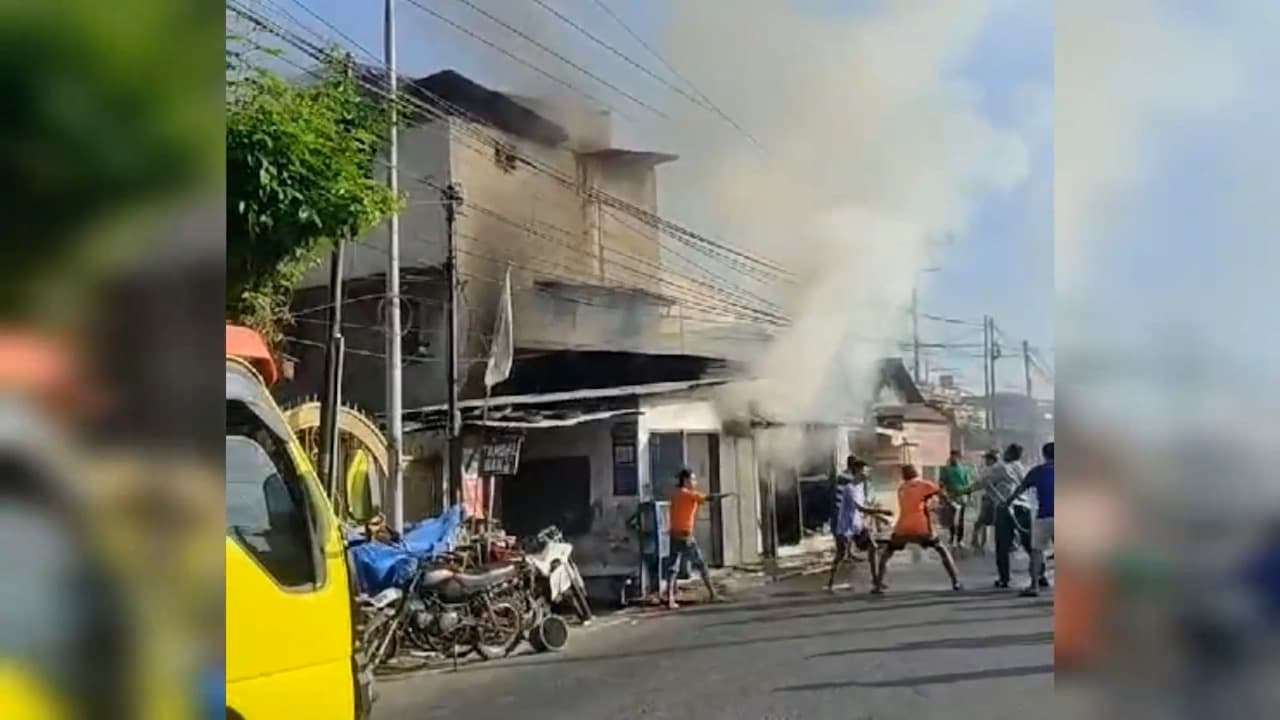 Rumah Laundry di Sidoarjo Terbakar, Nenek dan Balita Terjebak dalam Rumah