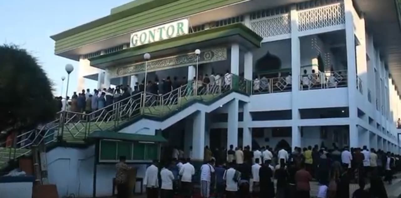 Ribuan Umat Islam Ikuti Salat Idul Adha di Pondok Gontor Ponorogo