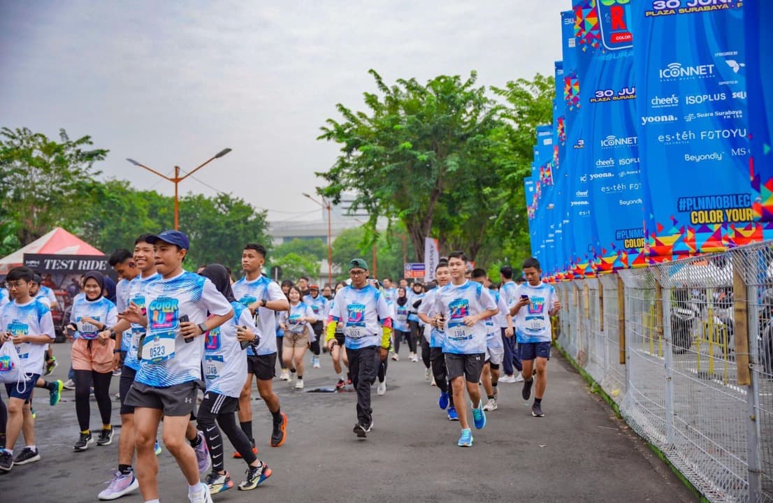 1.500 Pelari Meriahkan PLN Mobile Color Run 2024