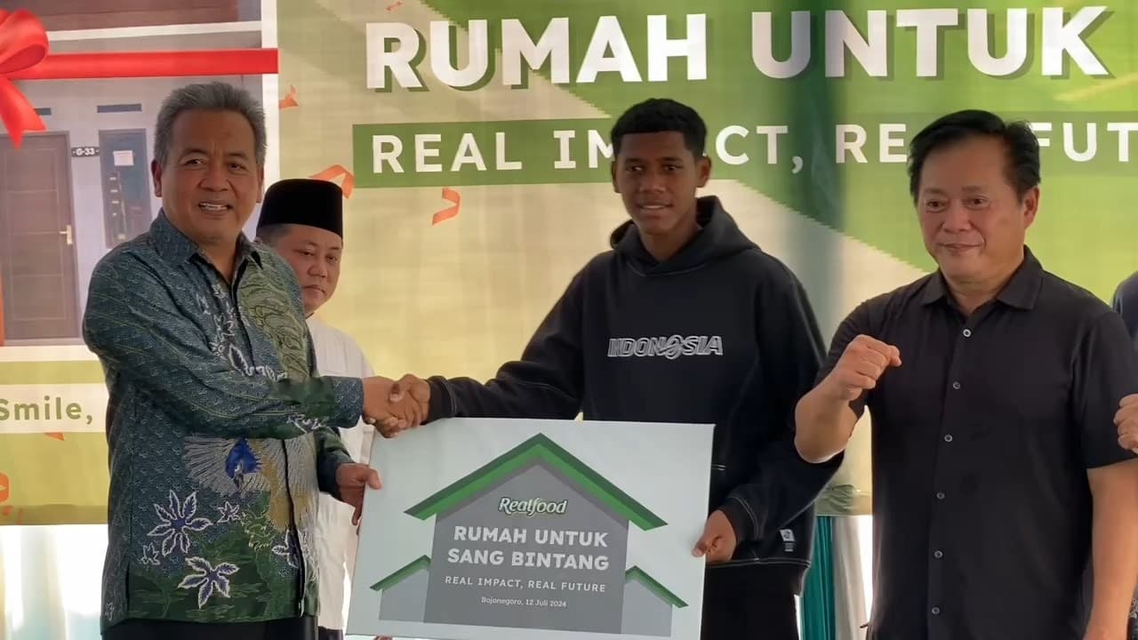 Striker Timnas Indonesia U-16 Asal Bojonegoro Fadly Alberto Dapat Hadiah Rumah