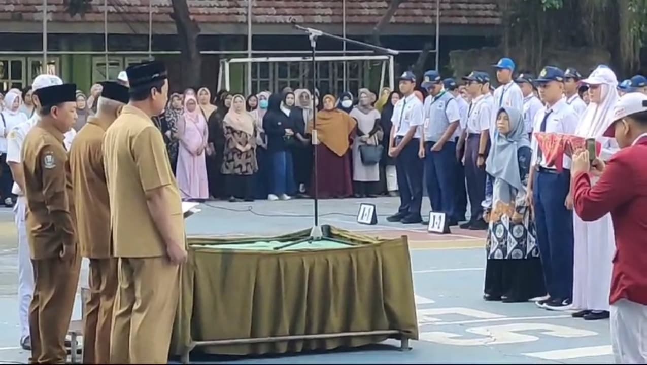 Ortu Ikut Apel Hari Pertama Masuk Sekolah di SMA Negeri 1 Gresik