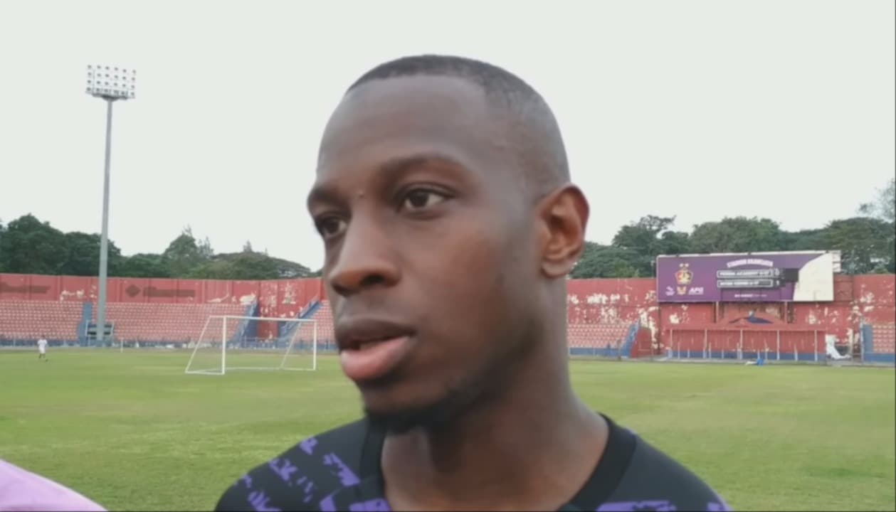 Ousmane Fane Gelandang Baru Persik Kediri Asal Prancis Mulai Bergabung Latihan