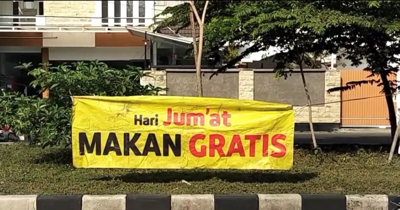 Warung Jum'at Berkah di Sawojajar Sediakan Makanan Gratis