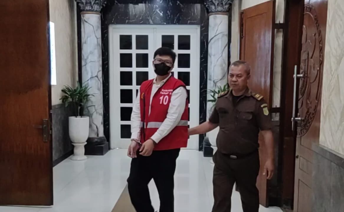 Dituntut 12 Tahun Penjara Kasus Penganiayaan Pacar, Hakim PN Surabaya Vonis Bebas Ronald Tannur