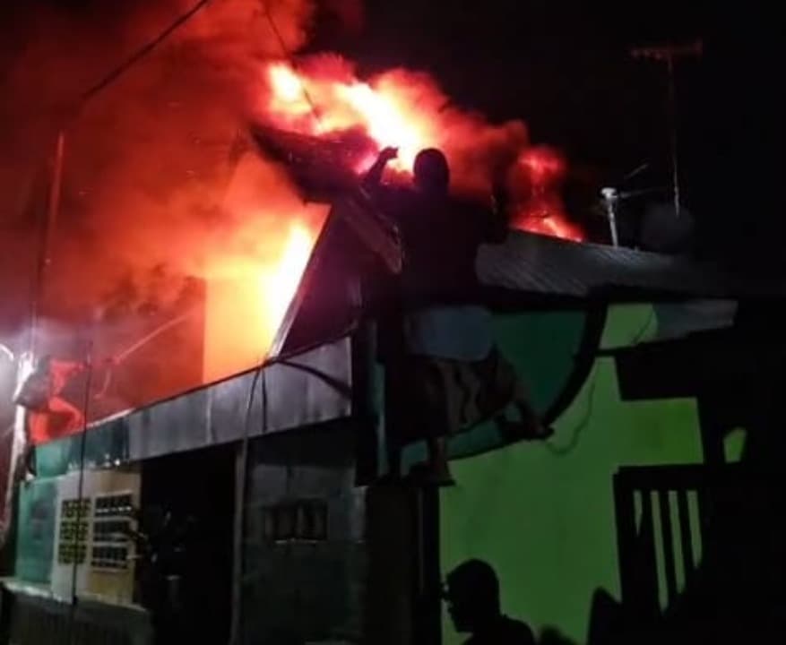 Lupa Matikan Kipas Angin, Rumah di Kota Malang Terbakar