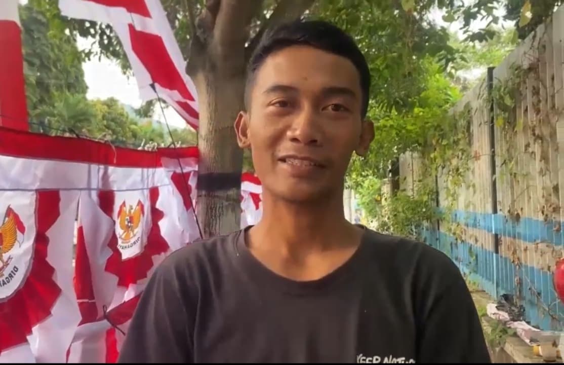 Penjual Bendera Merah Putih Mulai Bermunculan