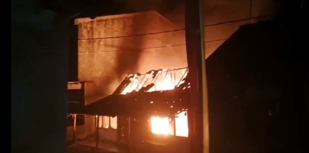 Gagal Selamatkan Diri, Penghuni Rumah di Ngawi Tewas Saat Rumah Terbakar