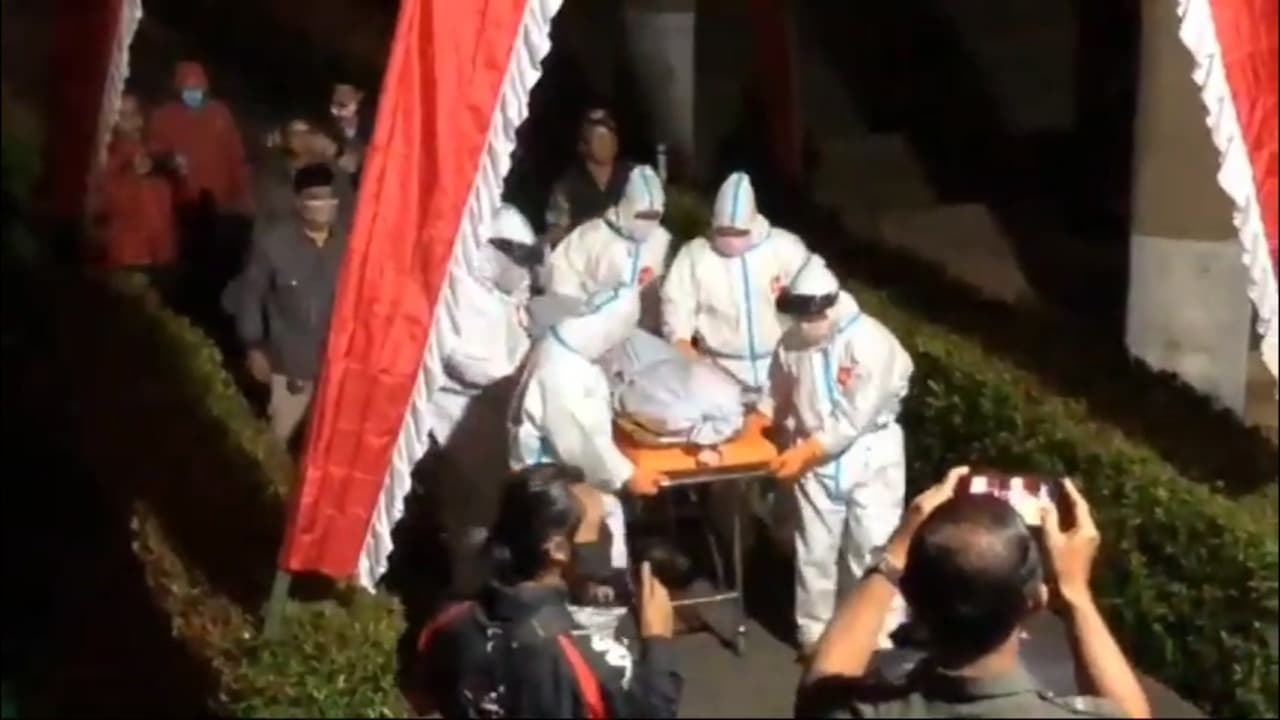 Jasad Edy Rumpoko di Pindahkan ke Makam Umum