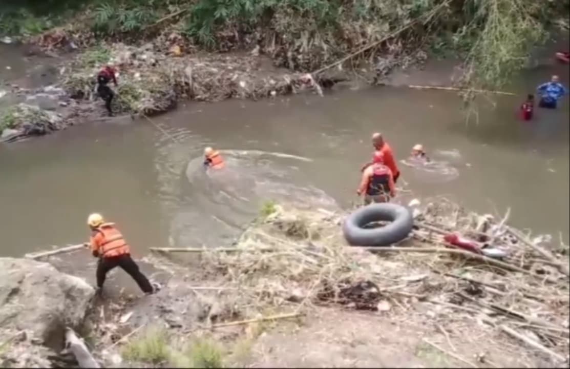 Pencarian Balita Terseret Arus Sungai di Perluas Hingga 2 Kilometer Dari TKP