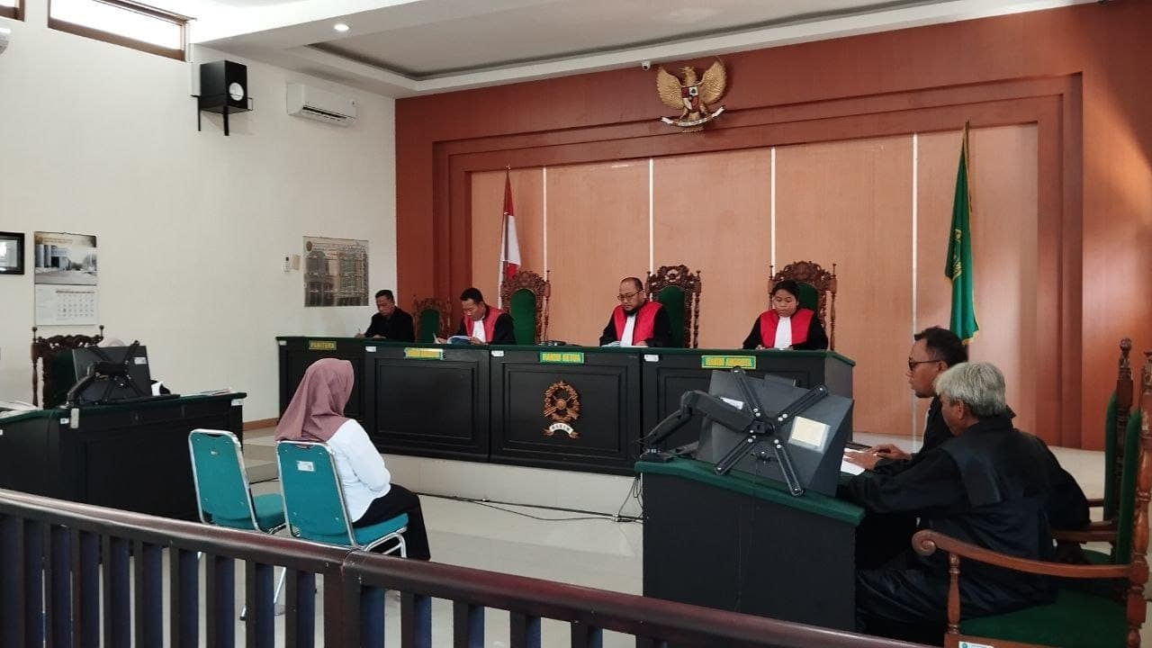 Dituntut 20 Tahun Penjara, Ayuk Terdakwa Kopi Sianida Minta Dihukum Ringan