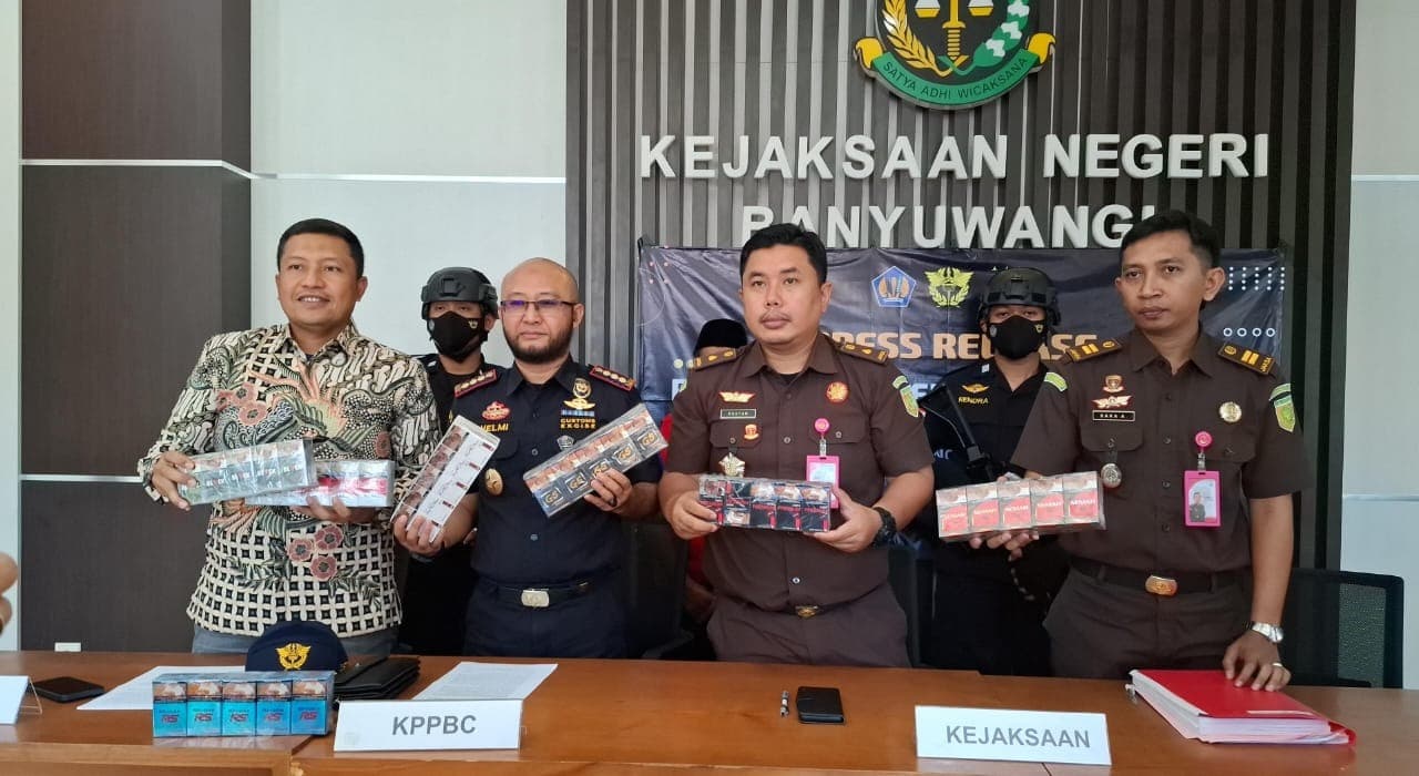 Bea Cukai Banyuwangi rampungkan proses penyidikan kasus peredaran rokok ilegal senilai Rp279 juta.