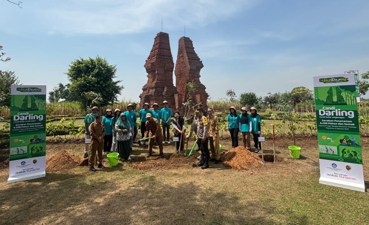 Lewat Program Siap Darling BLDF, 150 Mahasiswa Tanam 6.208 Bibit Tanaman di Situs Trowulan Mojokerto