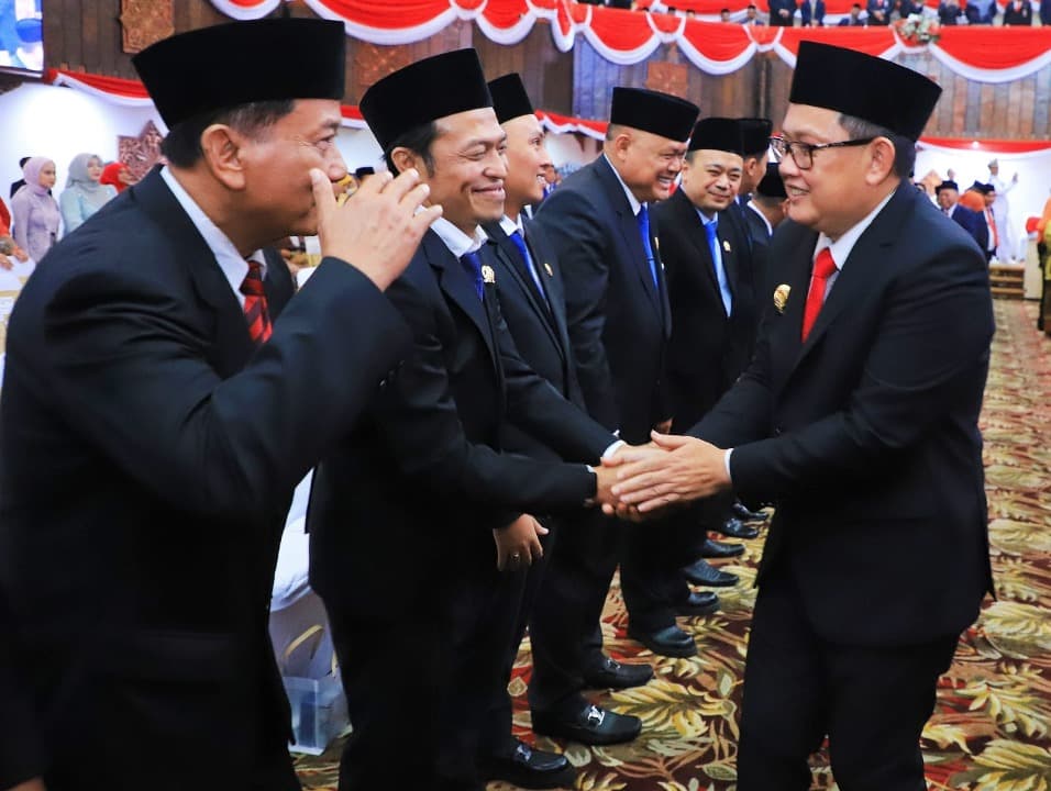 120 Anggota DPRD Jatim Resmi Dilantik, Pj. Gubernur Adhy: Utamakan Kepentingan Rakyat