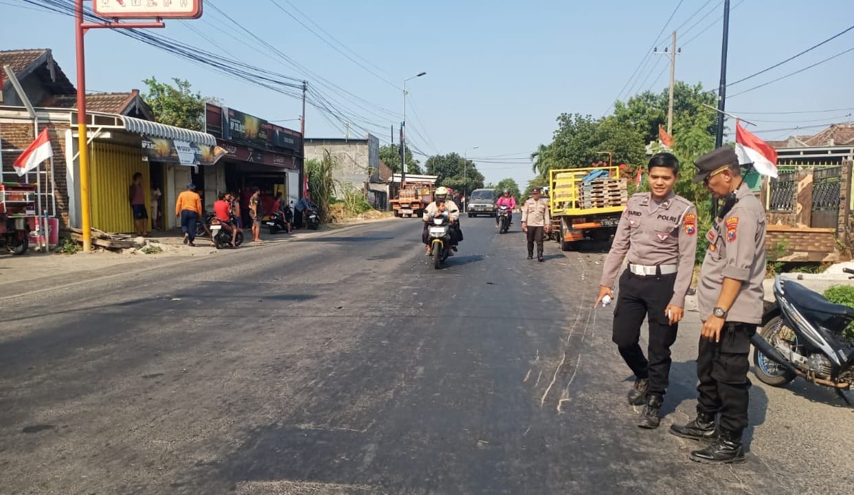 Ditabrak Truk, Pemotor asal Pamekasan Tewas di Mojokerto