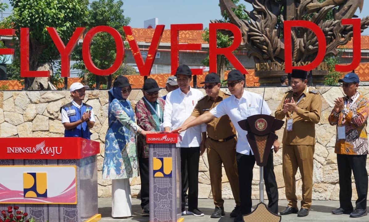 Plt Bupati Subandi Dampingi Presiden Jokowi Resmikan Flyover Djuanda