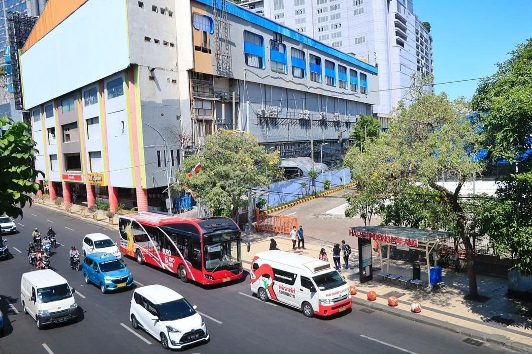 Jelajah Surabaya dengan Transportasi Publik Modern, Lebih Mudah dan Murah!