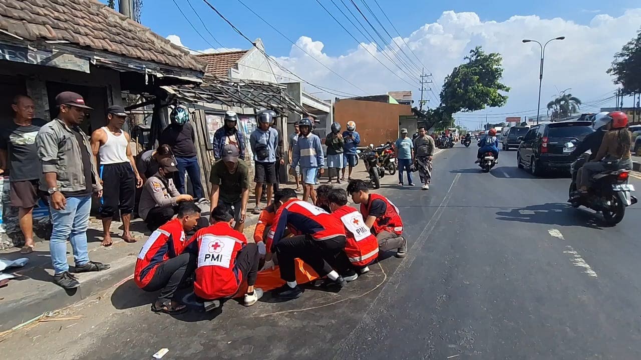 Pengendara Motor Honda CBR 150R Tewas Terlindas Bus di By Pass Mojokerto