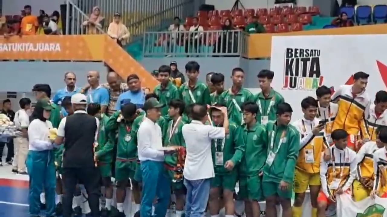 Tim Futsal Jatim Raih Perak di PON XXI, Ambar Suprianto Apresiasi Perkembangan Tim