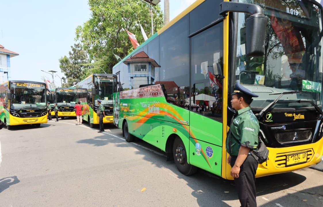 Destinasi Wisata yang Bisa Dikunjungi dengan Menggunakan Bus Trans Jatim