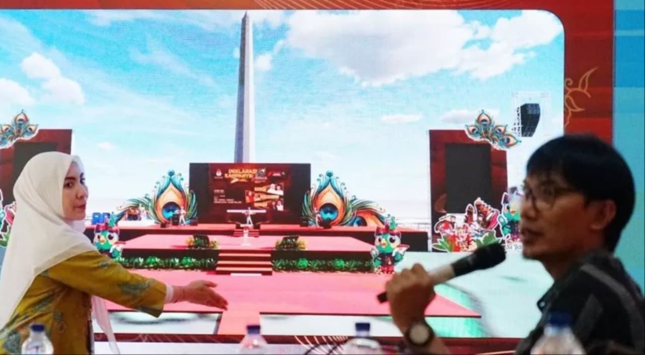 KPU Jatim Adakan Deklarasi Kampanye Damai Pilkada 2024 di Tugu Pahlawan