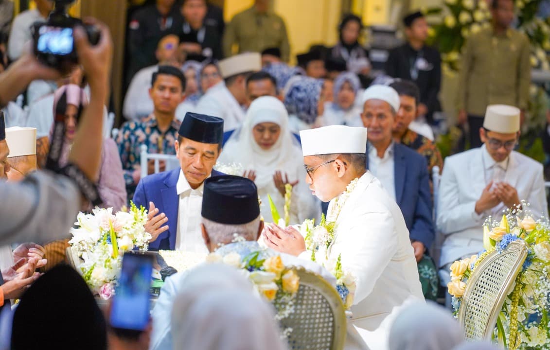 Presiden Jokowi Jadi Saksi Pernikahan Yusuf dan Jihan, Khofifah: Sebuah Kehormatan