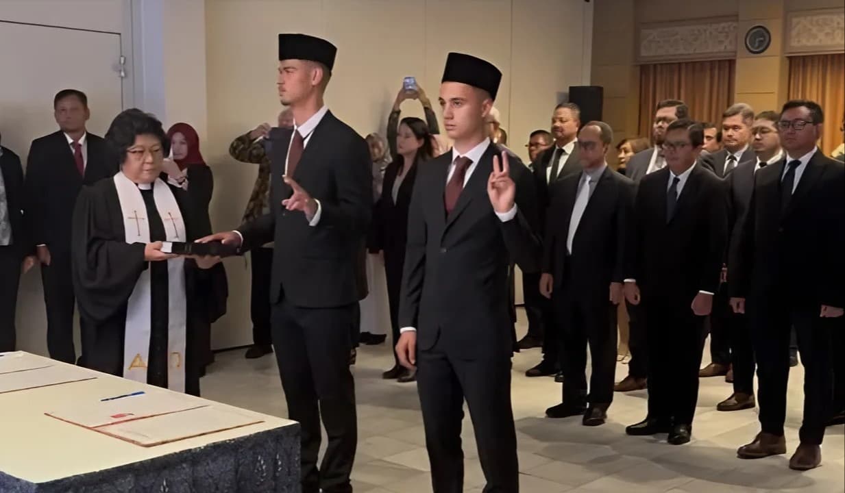 Mees Hilgers dan Eliano Reijnders Resmi Berstatus WNI, Siap Bela Timnas Indonesia Oktober Ini