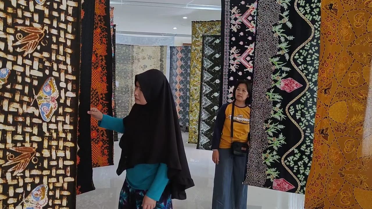 Peringati Hari Batik Nasional, Perajin Batik Magetan Pamerkan Karya Unik