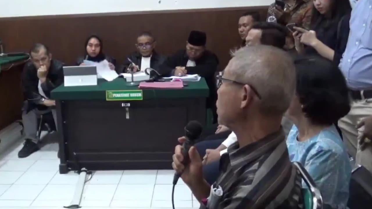 Sidang Kasus Investasi Bodong: Pasutri Lansia Rugi Ratusan Miliar di Surabaya