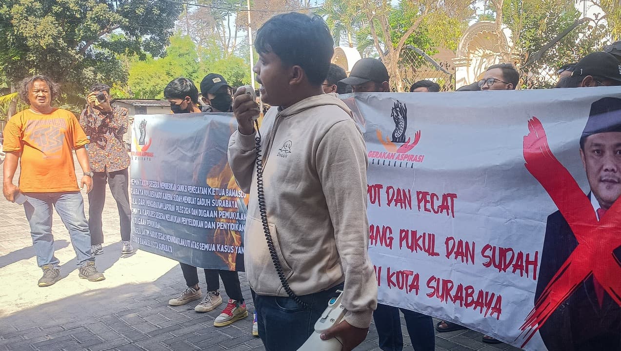 Demo di Kantor Bawaslu Jatim, GAS Desak Novli Bernado Dicopot