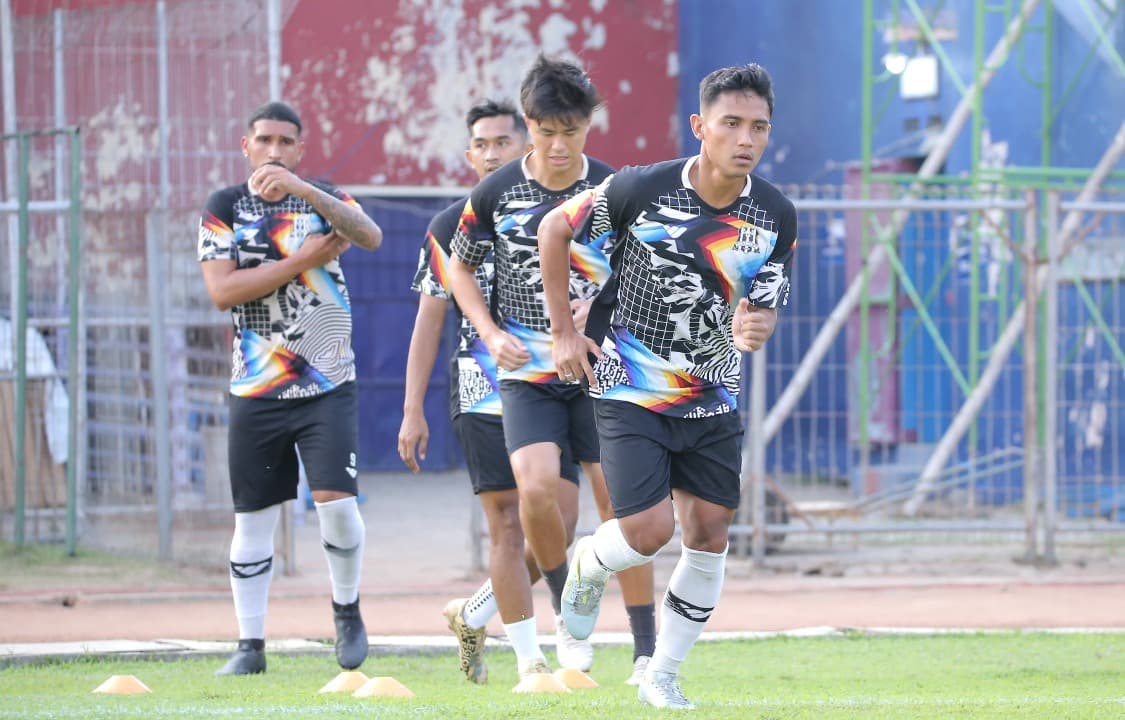 Bejo Sugiantoro Ingatkan Penggawa Deltras FC untuk Tak Anggap Enteng Persipura