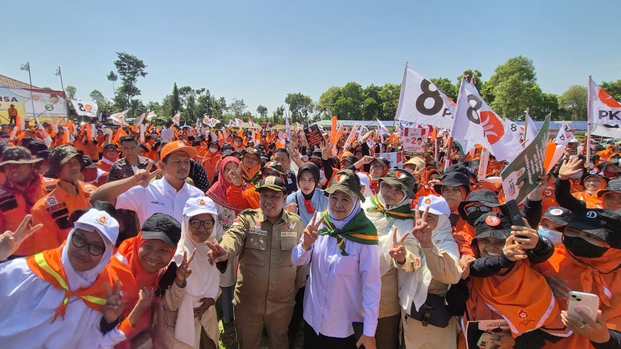 Khofifah Apresiasi Ketua PKS Jatim Jadikan Emak-Emak sebagai Jurkam