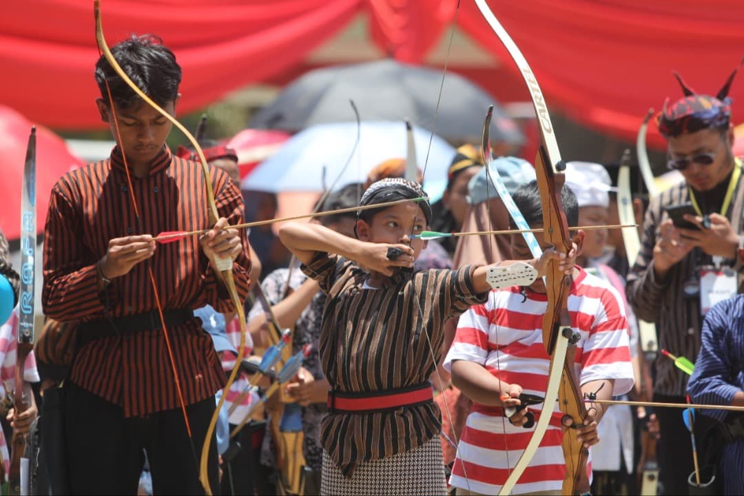 560 Peserta Ramaikan Festival Panahan Tradisional di Pasuruan