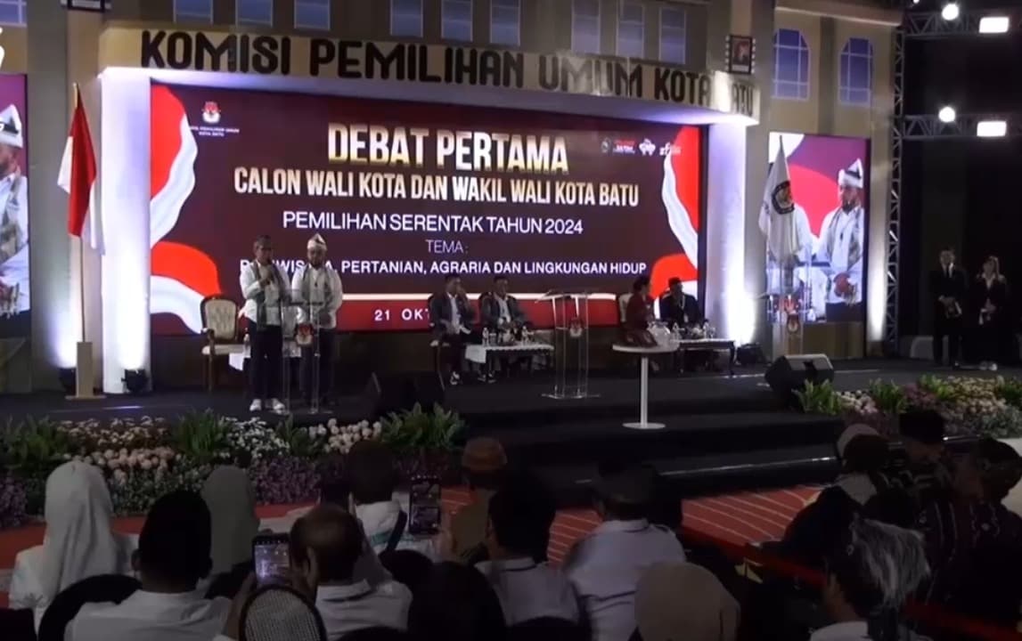 Panelis Nilai Public Speaking Ketiga Paslon Pilkada Batu Minim