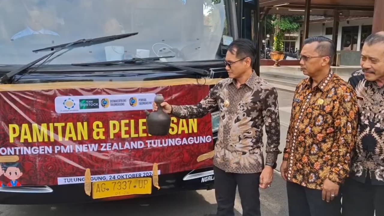 Pj Bupati Tulungagung Berangkatkan 87 Pekerja Migran ke Selandia Baru