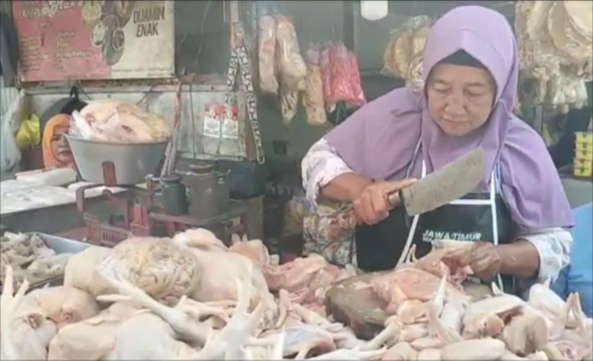 Harga Daging Ayam Melonjak, Tembus 39 Ribu Rupiah per Kilogram