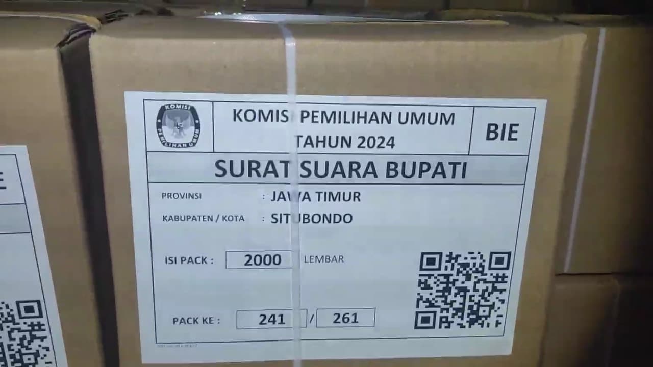 262 Kotak Surat Suara Pilkada Bupati dan Wakil Bupati Tiba di KPU Situbondo