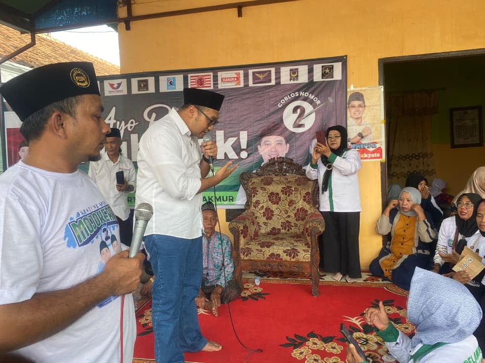 Keliling Desa, Cawabup Mojokerto dr Rizal Janji Selesaikan Masalah Pupuk