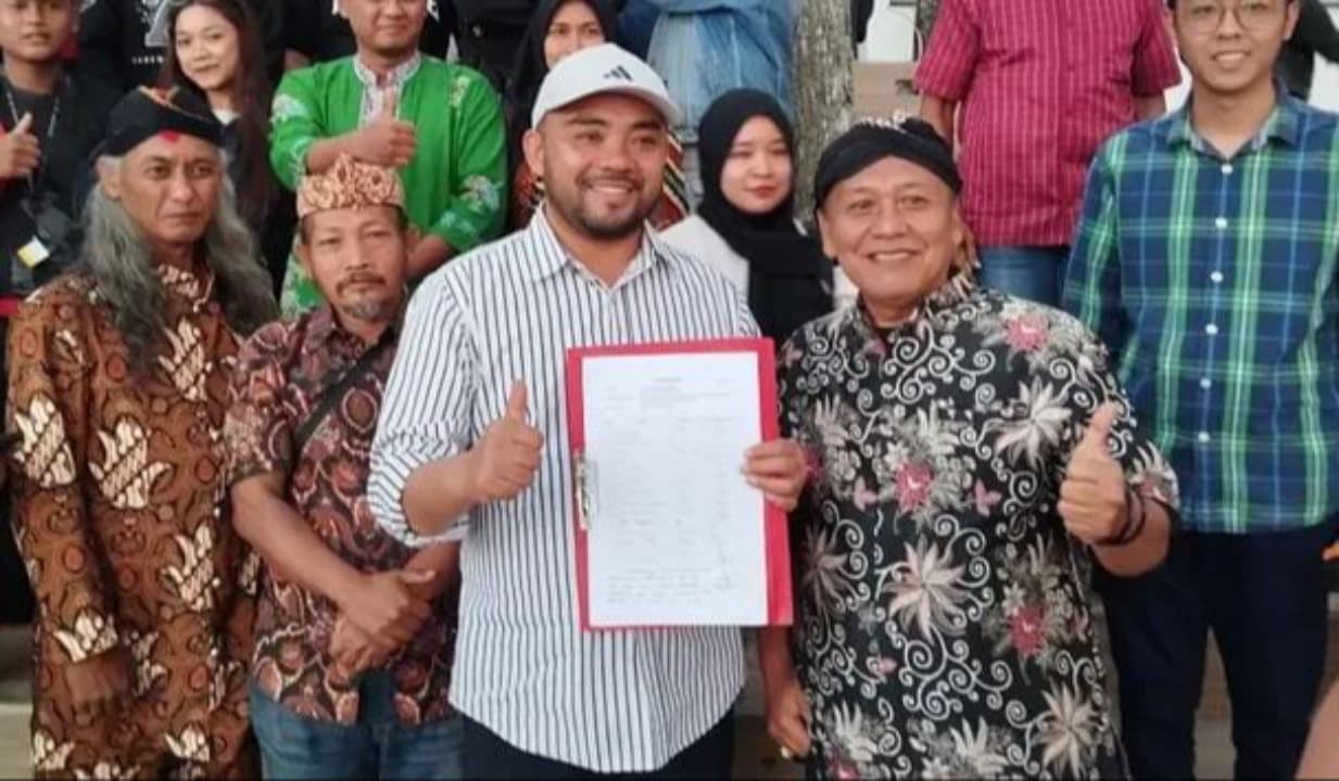 Nurochman-Heli Terima Dukungan dari Pelaku Seni dan Budayawan Kota Batu