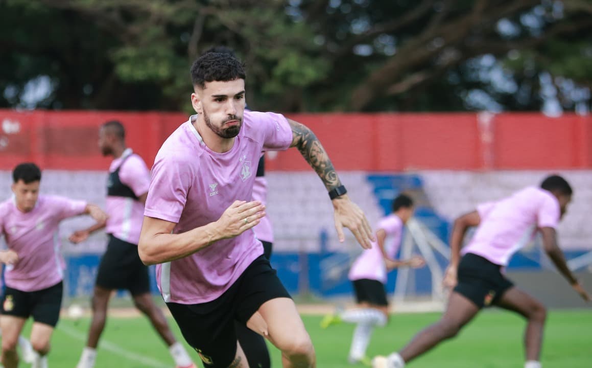 Persik Tanpa Ousmane Fane dalam Lawatan ke Markas PSM