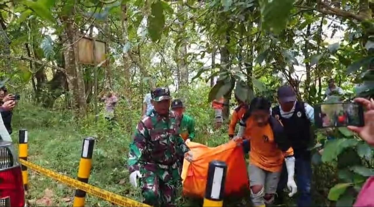 Diduga Hendak Berkemah, Pria asal Semarang Ditemukan Tewas di Tahura Pacet