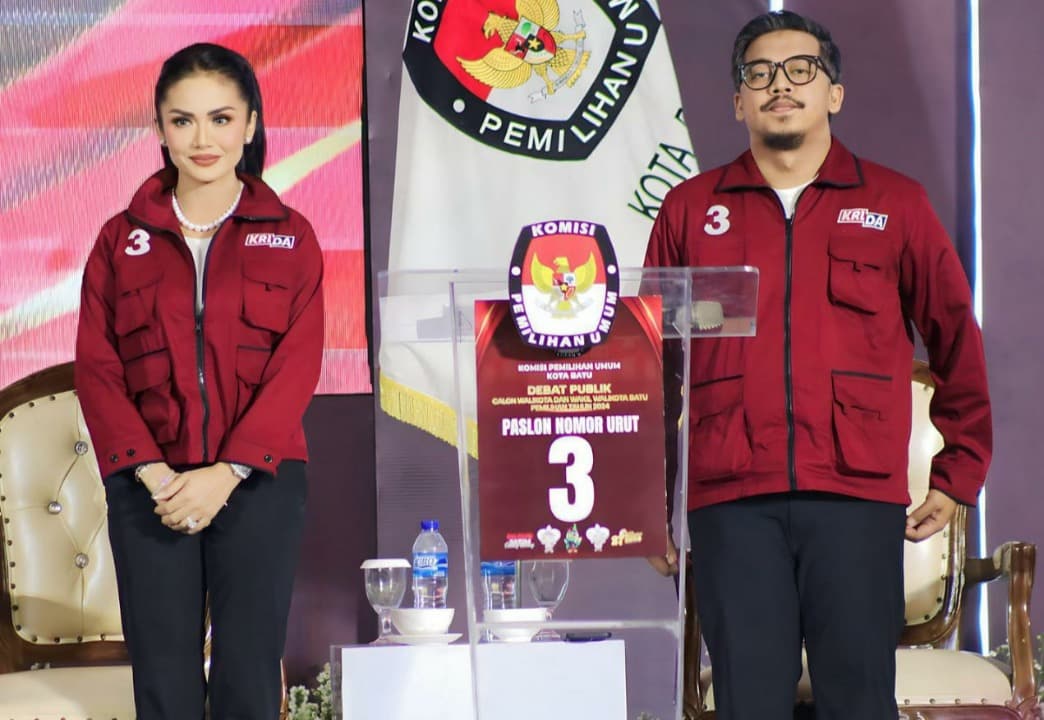 Paslon KriDa Adu Gagasan Soal Bullying dalam Debat Kedua Pilkada Batu