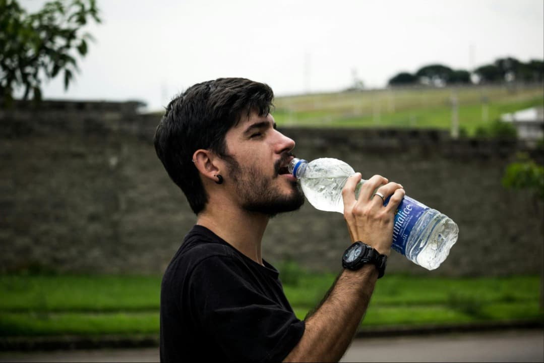 Menjaga Hidrasi, Kapan Waktu yang Tepat Minum Air Putih?