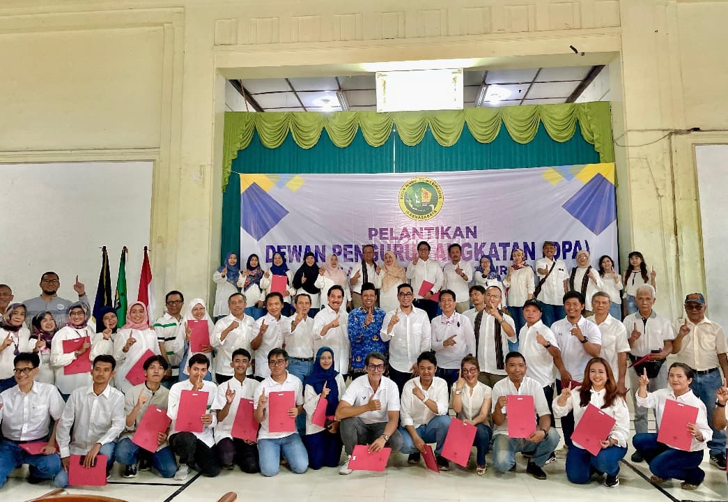 Lantik DPA dan Banom, IKA SMAN 1 Surabaya Kuatkan Jaringan Alumni