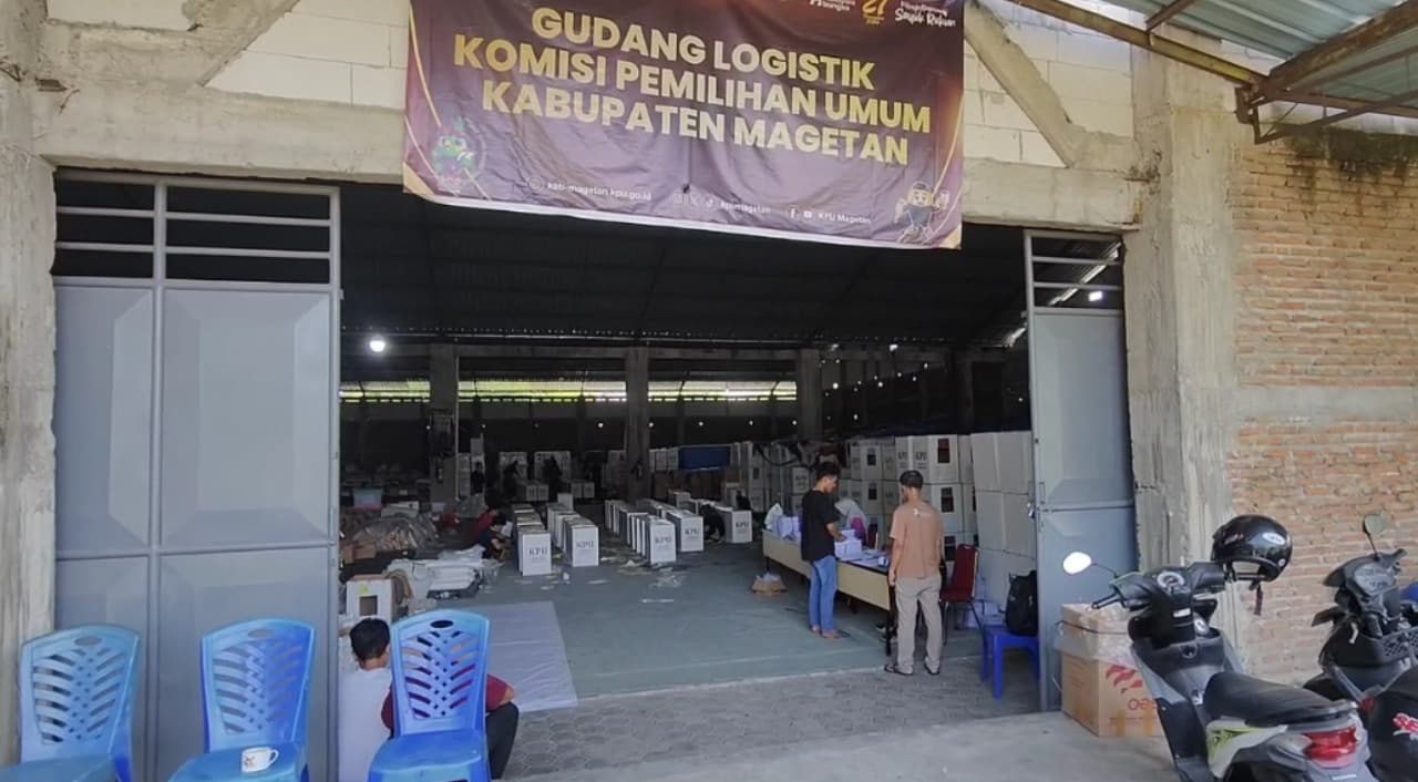 KPU Magetan Selesaikan Proses Setting dan Packing Logistik untuk Pilkada 2024